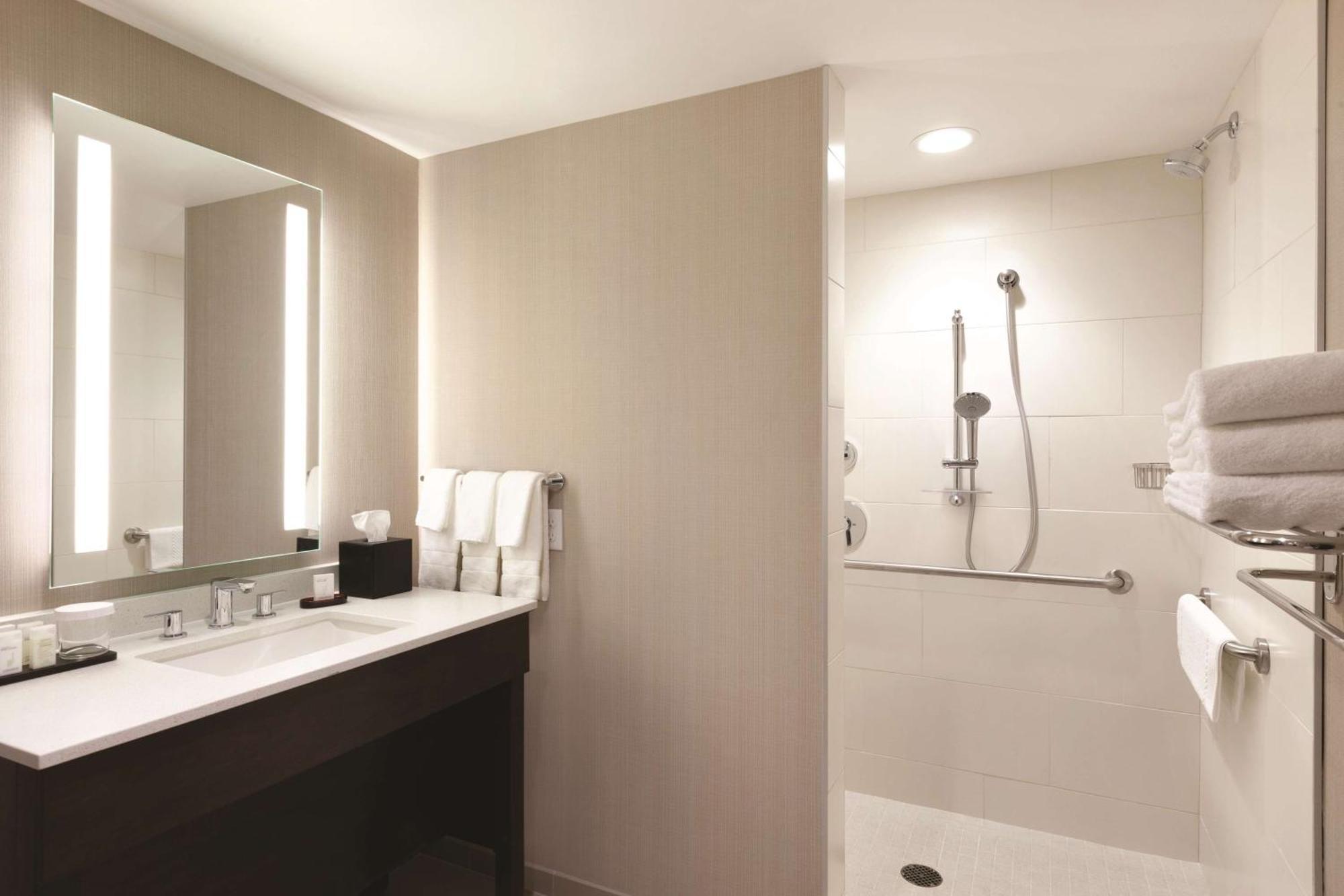 Embassy Suites Oklahoma City Downtown/Medical Center Εξωτερικό φωτογραφία